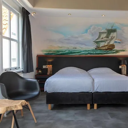 Hotel-restaurant Loodsmans Welvaren מלון 3*