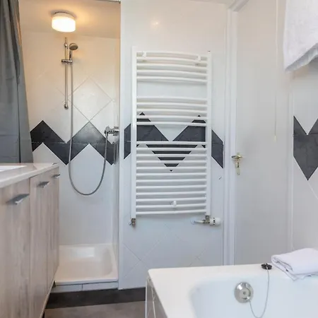 Hotel-restaurant Loodsmans Welvaren דן הורן