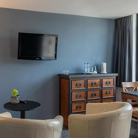 מלון Hotel-restaurant Loodsmans Welvaren