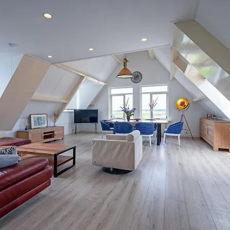 מלון Hotel-restaurant Loodsmans Welvaren 3*