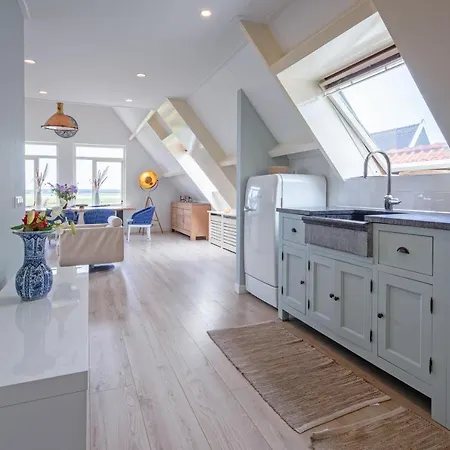 Hotel-restaurant Loodsmans Welvaren דן הורן