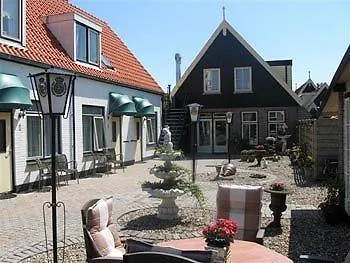 Hotel-restaurant Loodsmans Welvaren מלון