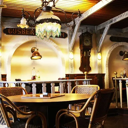 Hotel-restaurant Loodsmans Welvaren מלון