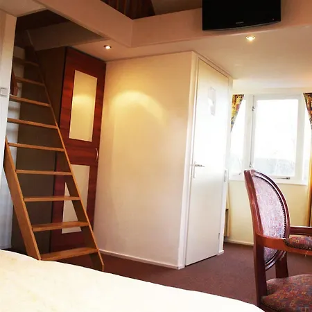 Hotel-restaurant Loodsmans Welvaren דן הורן